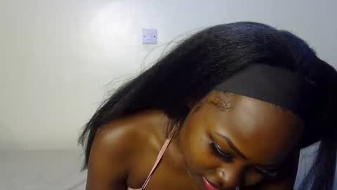 Snapshot of princess_bee1 chatting on September 27, 11:54 pm princess online show from September 27, 11:54 pm