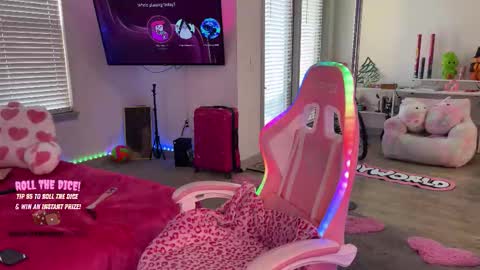 Cece  NEXT LIVESTREAM -- DEC. 4th  7 PM CST online show from November 6, 10:43 pm