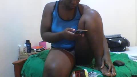 Snapshot of princess_cutie chatting on June 16, 4:48 am princess online show from June 16, 4:48 am