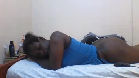 Snapshot of princess_cutie chatting on June 22, 11:18 am princess online show from June 22, 11:18 am
