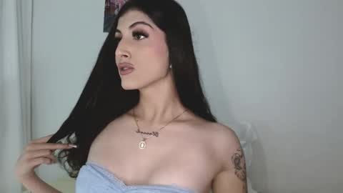 Sophie online show from December 4, 8:50 pm