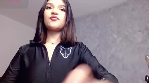 Roxxi  online show from February 8, 8:40 am