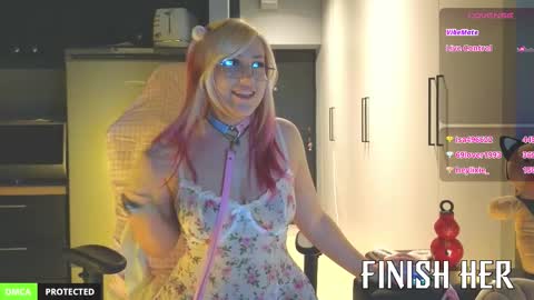 Yo Im Sofiee online show from March 30, 11:50 pm