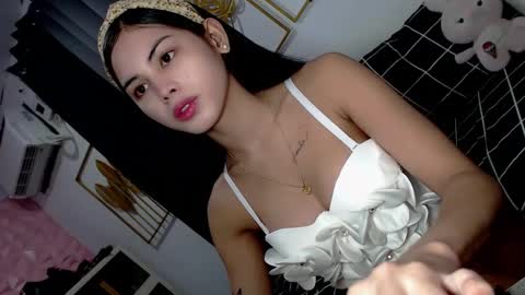 Snapshot of princess_stellaxx chatting on January 2, 3:05 am Estela online show from January 2, 3:05 am