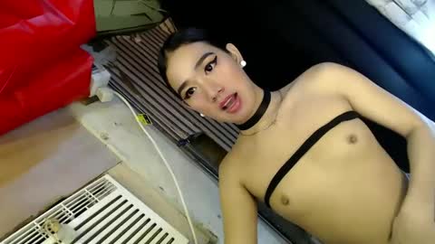 Snapshot of princess_thea123 chatting on December 20, 2:27 pm  My Love online show from December 20, 2:27 pm