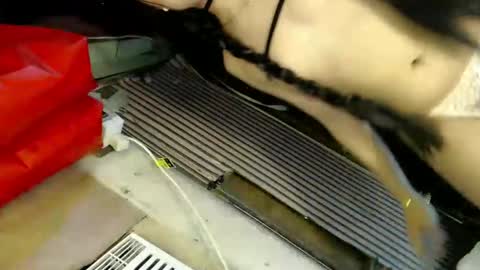 Snapshot of princess_thea123 chatting on December 22, 3:33 am  My Love online show from December 22, 3:33 am