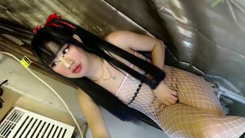 Snapshot of princess_thea123 chatting on January 31, 4:06 pm  My Love online show from January 31, 4:06 pm