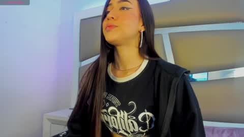 Snapshot of princess_tokyo_ chatting on January 27, 3:39 pm princess_tokyo_ online show from January 27, 3:39 pm