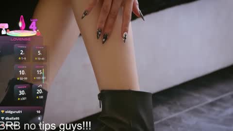 Snapshot of princess_tokyo_ chatting on February 21, 5:31 pm princess_tokyo_ online show from February 21, 5:31 pm