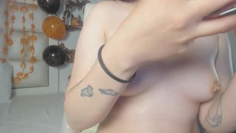 Snapshot of princess_tokyo_ chatting on October 15, 10:37 am princess_tokyo_ online show from October 15, 10:37 am