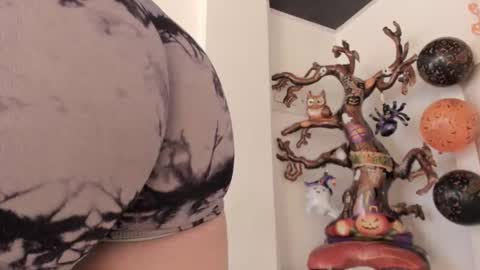 Snapshot of princess_tokyo_ chatting on October 30, 4:47 am princess_tokyo_ online show from October 30, 4:47 am