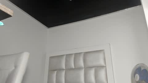 Snapshot of princess_tokyo_ chatting on November 24, 4:56 am princess_tokyo_ online show from November 24, 4:56 am