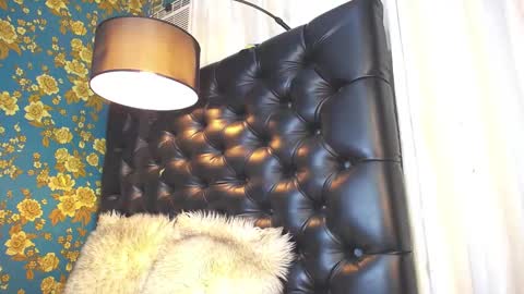 Snapshot of princess_trans chatting on December 15, 10:50 am Maria Im looking for a local and socal fucking guy online show from December 15, 10:50 am