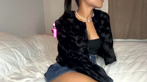 Princess Aleah online show from December 7, 7:32 pm