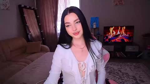 Snapshot of princessamira1 chatting on May 28, 7:38 am princessamira1 online show from May 28, 7:38 am