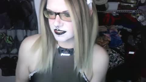 Princess Avery online show from February 4, 7:36 am