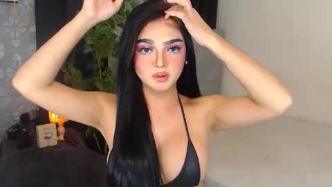 Snapshot of princesshugecumontop chatting on December 3, 12:49 pm PrincessDONT FORGET TO FOLLOW ME online show from December 3, 12:49 pm