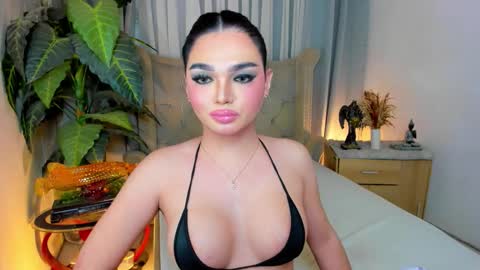 PrincessDONT FORGET TO FOLLOW ME online show from December 3, 3:54 pm