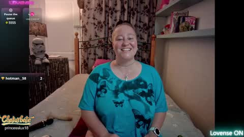 Snapshot of princesslux18 chatting on February 15, 8:22 pm Lux Alot Luxi online show from February 15, 8:22 pm