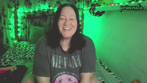 Snapshot of princesslux18 chatting on October 3, 6:49 pm Lux Alot Luxi online show from October 3, 6:49 pm