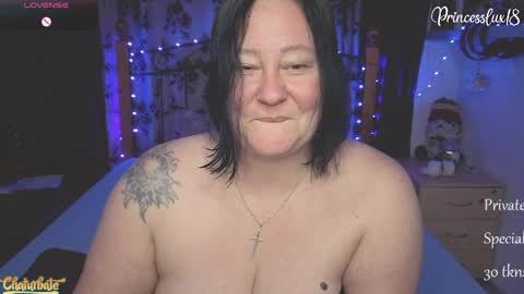Snapshot of princesslux18 chatting on March 30, 8:10 pm Lux Alot Luxi online show from March 30, 8:10 pm