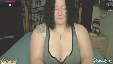 Snapshot of princesslux18 chatting on April 14, 7:09 pm Lux Alot Luxi online show from April 14, 7:09 pm