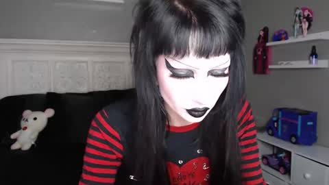Snapshot of princessminxxy chatting on December 22, 3:33 am princessminxxy online show from December 22, 3:33 am