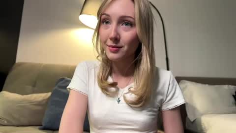 Kate online show from April 22, 1:34 pm