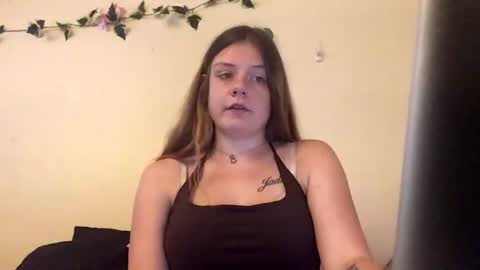 Snapshot of princesssnowflk84 chatting on July 19, 9:18 pm princesssnowflk84 online show from July 19, 9:18 pm