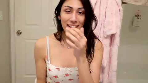 Prinxessally online show from February 18, 2:49 am