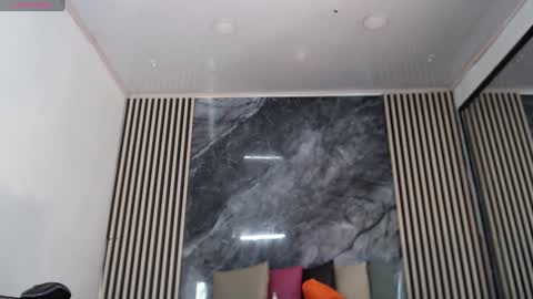 priscilarainbow online show from January 7, 8:10 pm