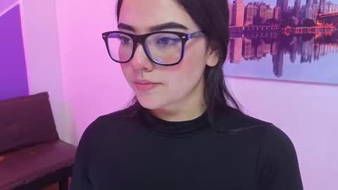 Snapshot of priscilla_fontaine chatting on March 17, 4:17 am priscilla_fontaine online show from March 17, 4:17 am