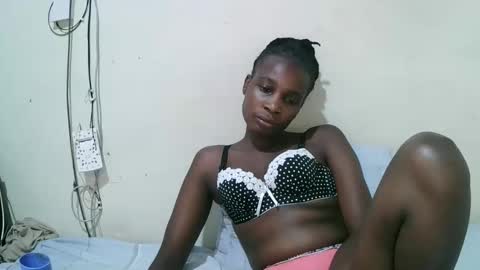 pritty_amber online show from April 19, 8:13 am