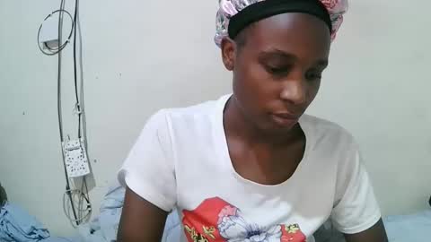 pritty_amber online show from April 20, 6:16 am