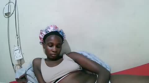 pritty_amber online show from April 22, 12:57 am