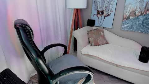 Priya Rose online show from April 15, 6:04 pm