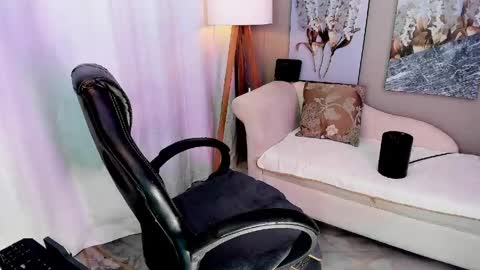 Snapshot of priya_rose chatting on May 6, 6:24 pm Priya Rose online show from May 6, 6:24 pm