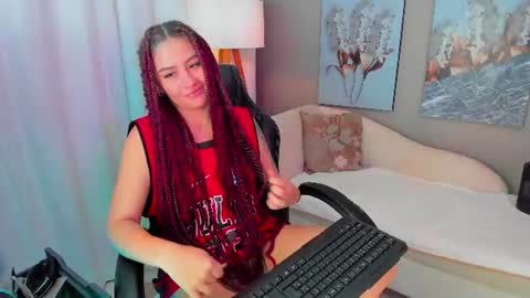 Snapshot of priya_rose chatting on June 11, 6:17 pm Priya Rose online show from June 11, 6:17 pm