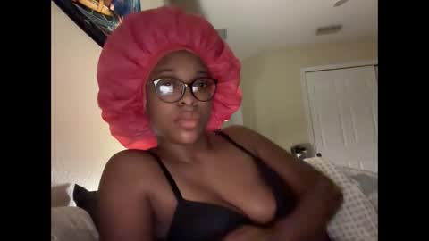 Snapshot of productivepussy chatting on November 4, 7:29 am ProductivePorn online show from November 4, 7:29 am