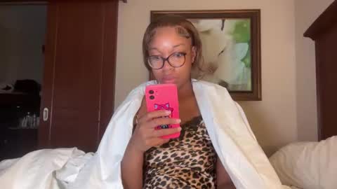 Snapshot of productivepussy chatting on November 23, 1:44 pm ProductivePorn online show from November 23, 1:44 pm