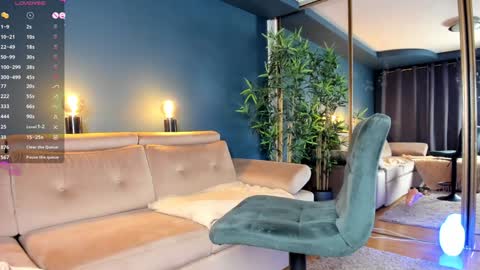 Snapshot of project_raven chatting on January 25, 8:42 pm Raven  but you can call me sweetie or honey too  online show from January 25, 8:42 pm