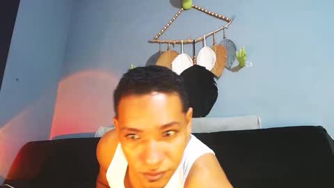 Snapshot of prometo23cm chatting on May 28, 8:22 am Grande y Gruesa online show from May 28, 8:22 am