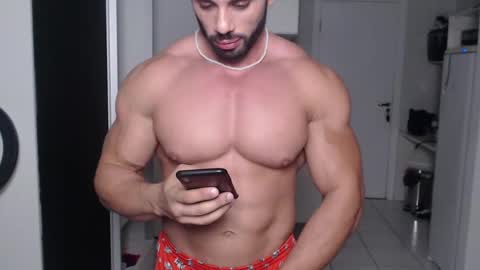 promuscles4u online show from December 13, 11:06 pm