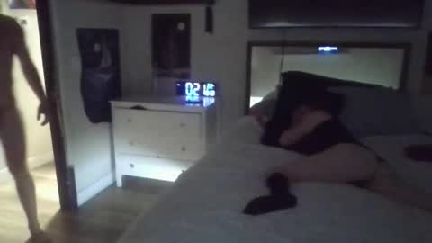 Snapshot of properfuct chatting on October 28, 7:23 am Properfuct online show from October 28, 7:23 am