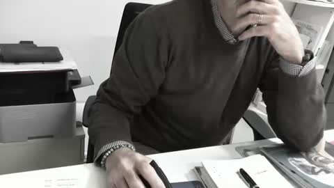 mature hairy guy online show from April 22, 4:08 pm