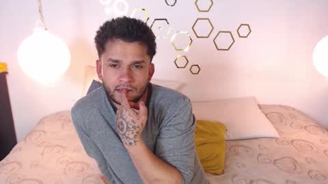 Adris  Juan online show from October 17, 2:04 am