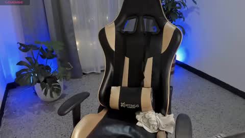 Snapshot of prvncessa_10 chatting on February 9, 11:36 am    INDEPENDENT MODEL online show from February 9, 11:36 am