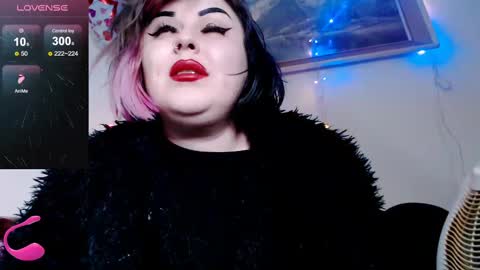 Snapshot of psychobitch69 chatting on February 16, 7:27 pm OlivePsy online show from February 16, 7:27 pm