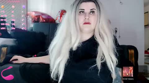 Snapshot of psychobitch69 chatting on March 4, 10:46 am OlivePsy online show from March 4, 10:46 am