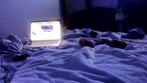 Snapshot of ptut82 chatting on May 22, 7:37 am ptut82 online show from May 22, 7:37 am